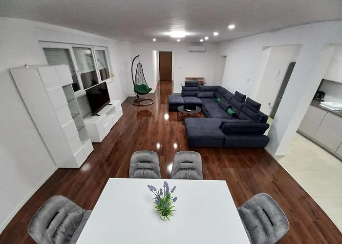 Apartment Amor Vir דירה ויר