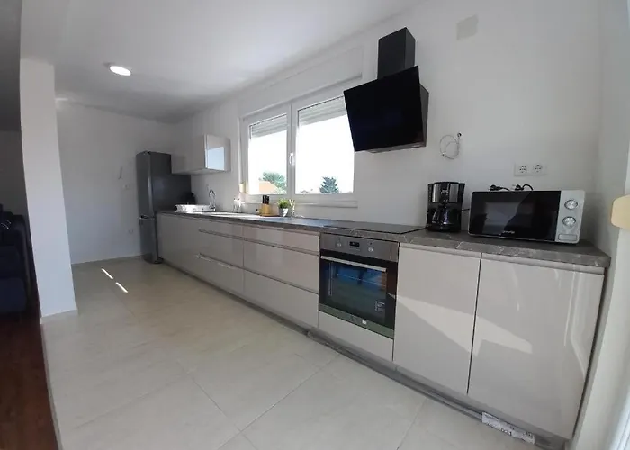 Apartment Amor Vir ויר